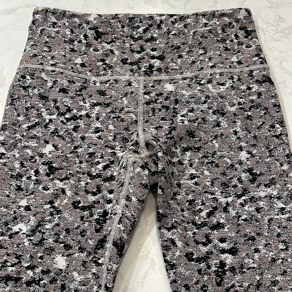 Athleta Elation Textured 7/8 Tight Leggings Meadow Decadent Chocolate Medium - Picture 5 of 16